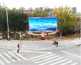 金秀户外大屏广告投放要点。